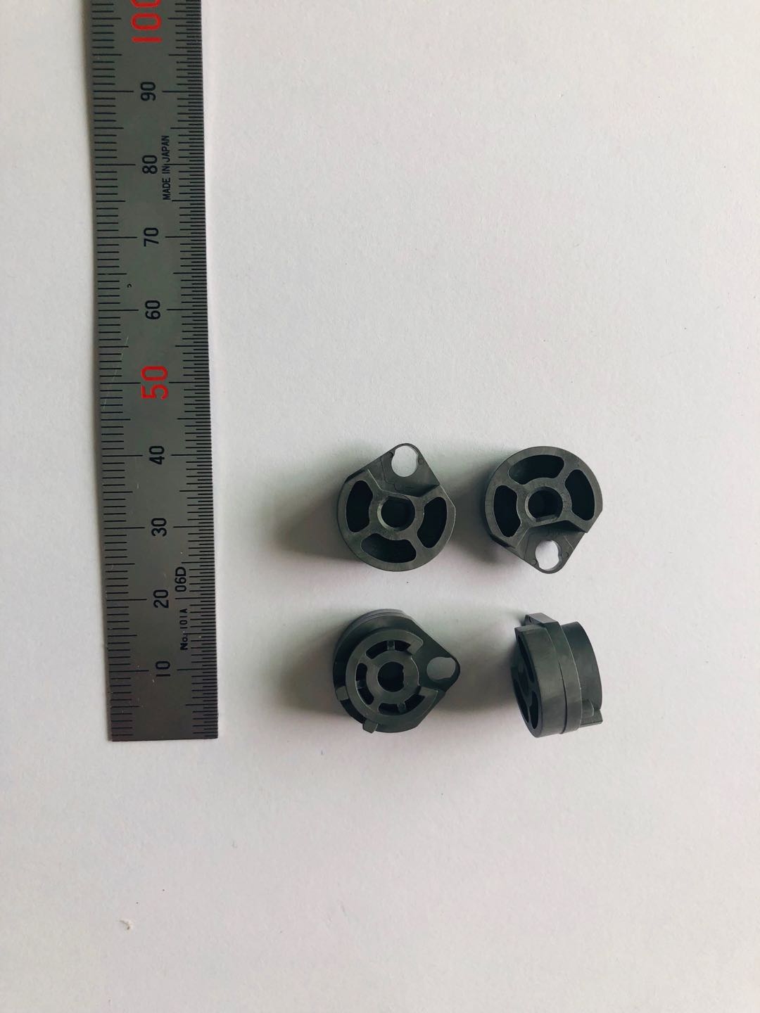 精密結構件(jiàn)33